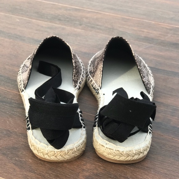 Snake Print Ankle Wrap Closed Toe Espadrilles - Picture 5 of 8